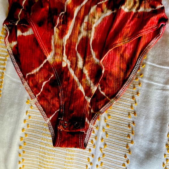 Tye dye body suit - Picture 2 of 4